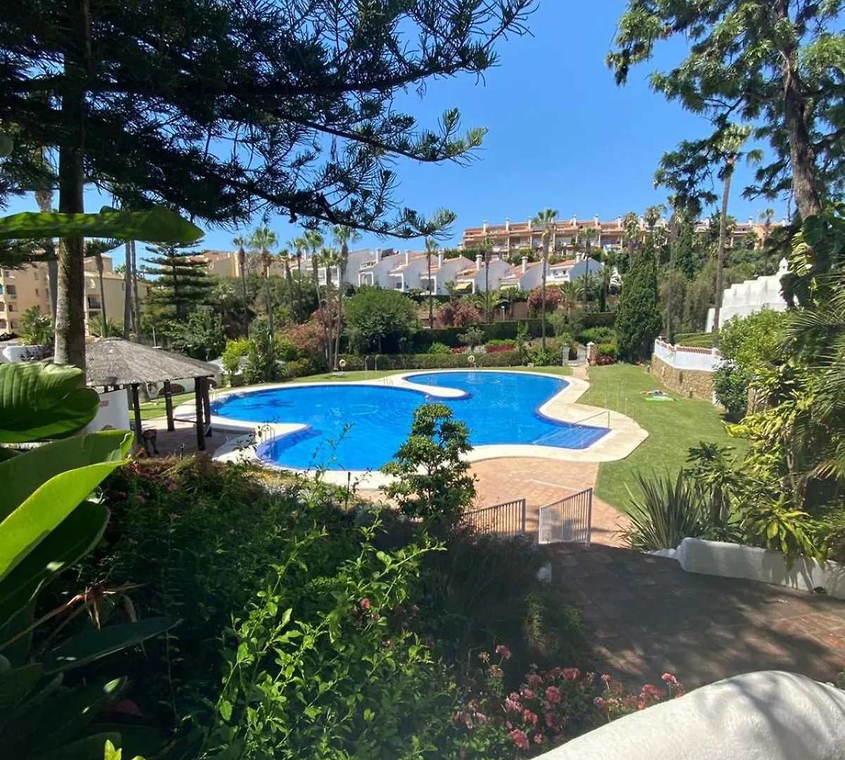 Apartment Benalgolf Vista Al Mar - Piscina Y Playa - Cercano A Campo De Golf Benalmadena